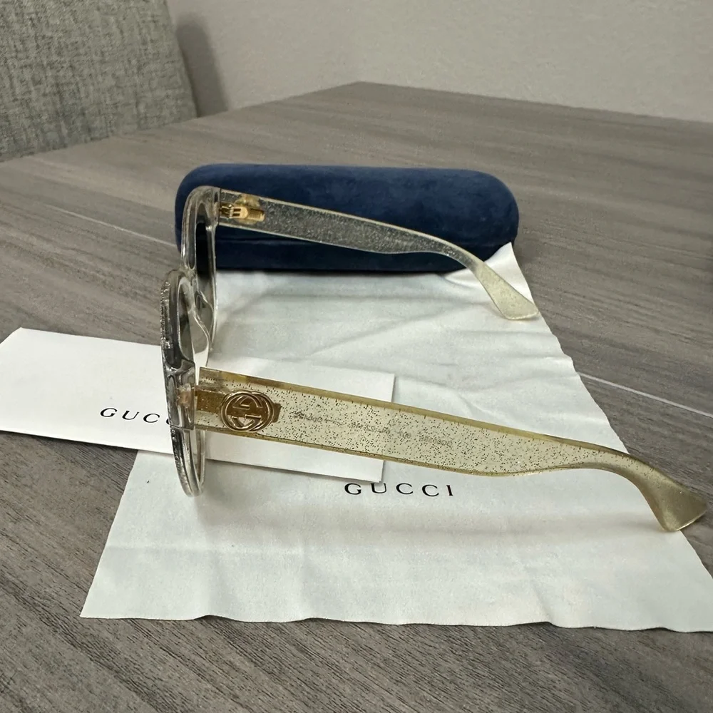 Gucci Sparkling Silver Glitter Oversized Sunglasses - Silver - Picture 3 of 6